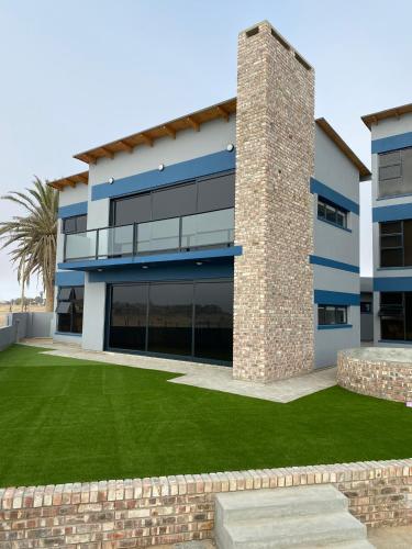 DieStrandwolf Sea View Self Catering — 4-Star Luxury Hotel in Hentiesbaai, Namibia