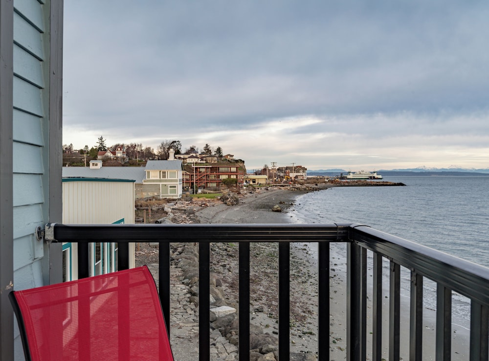 Water Front Inn - photo 24