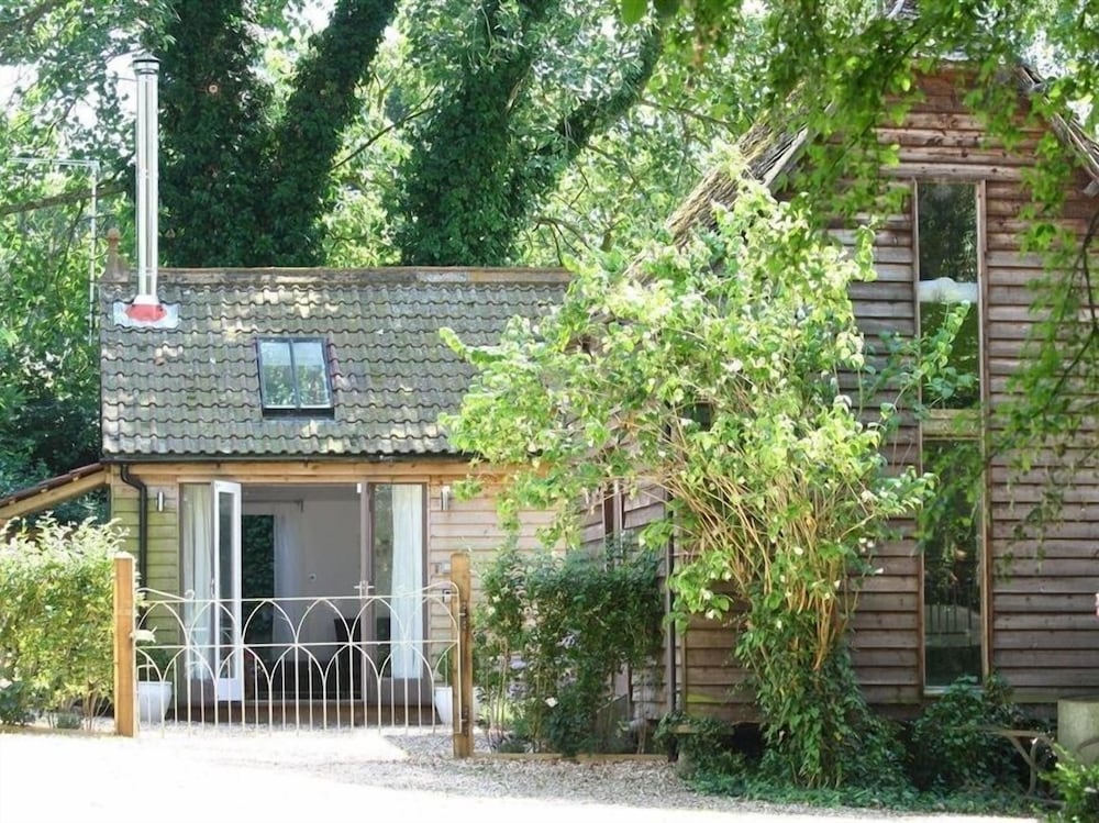 The Linhay - carbon neutral hotel in Faringdon