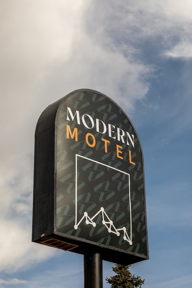 Modern Motel - photo 40