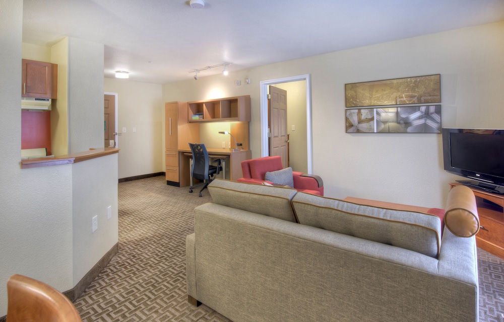 TownePlace Suites by Marriott Raleigh Cary Weston Parkway - photo 18