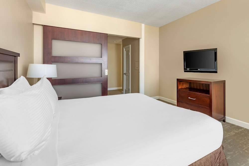 Hilton Vacation Club Ocean Beach Club Virginia Beach - photo 517
