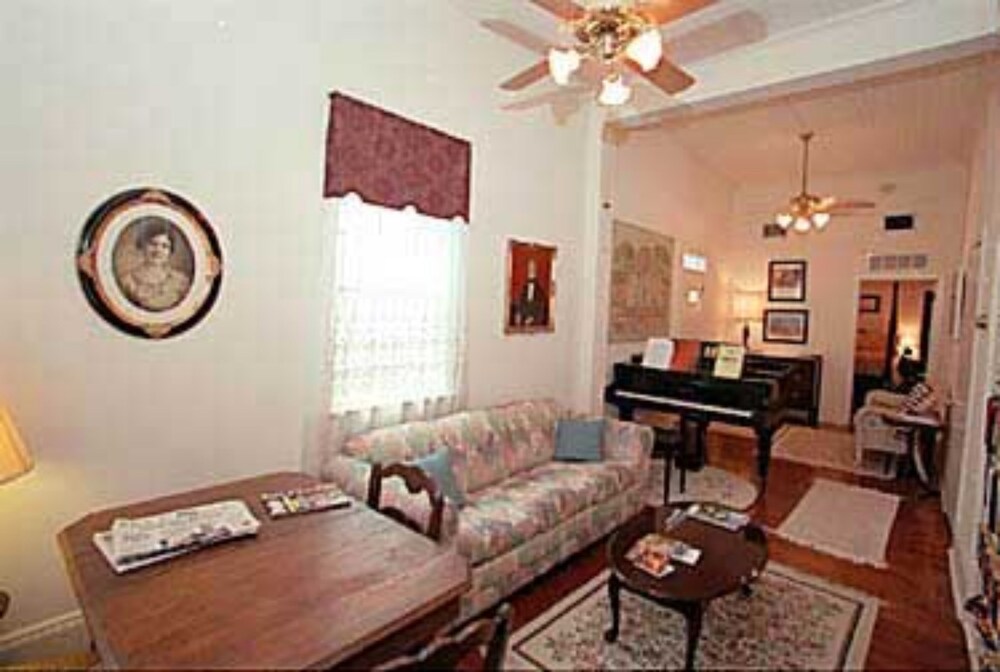 Creole Inn - photo 41