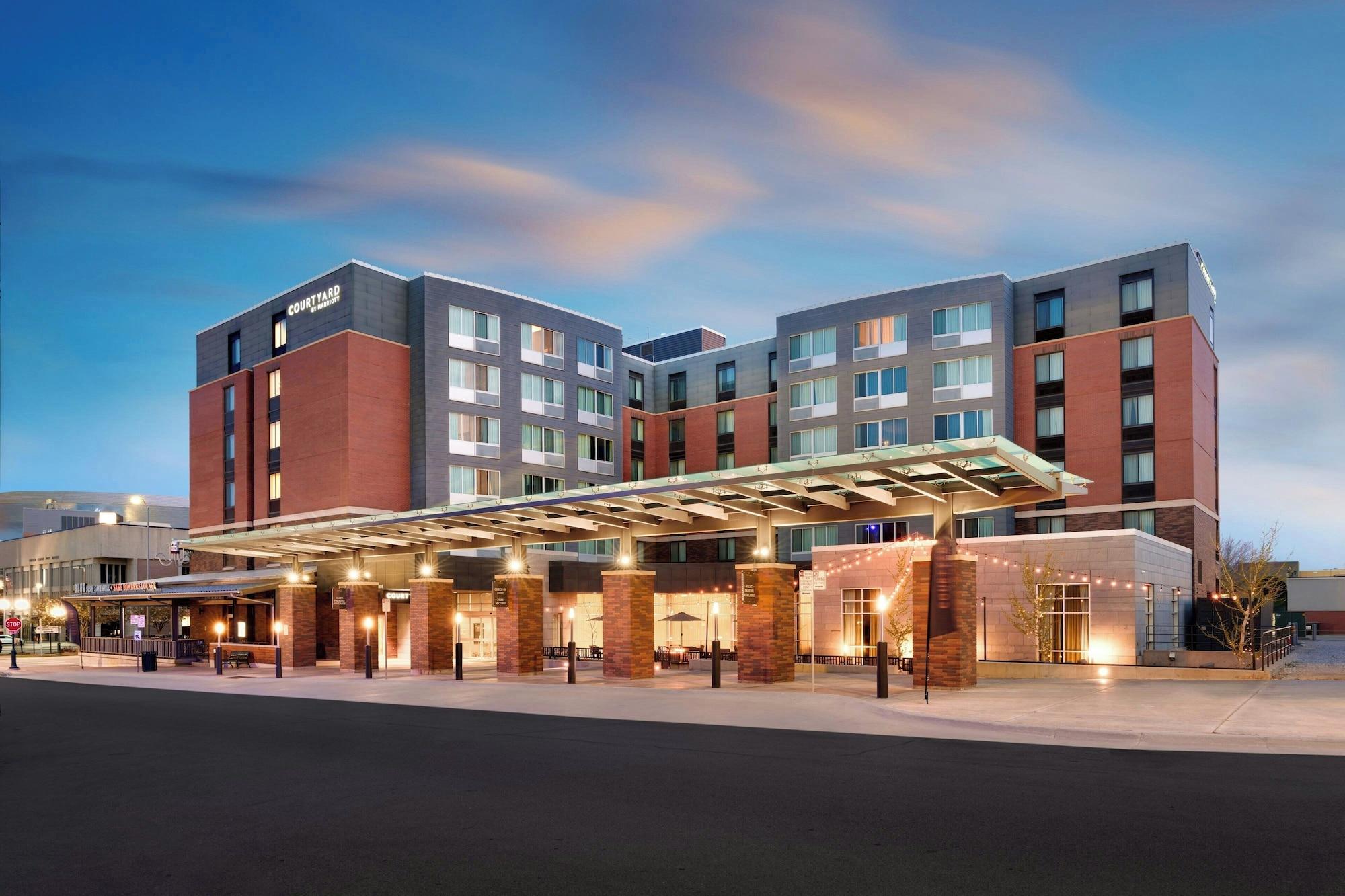 Courtyard by Marriott Lincoln Downtown - featured photo