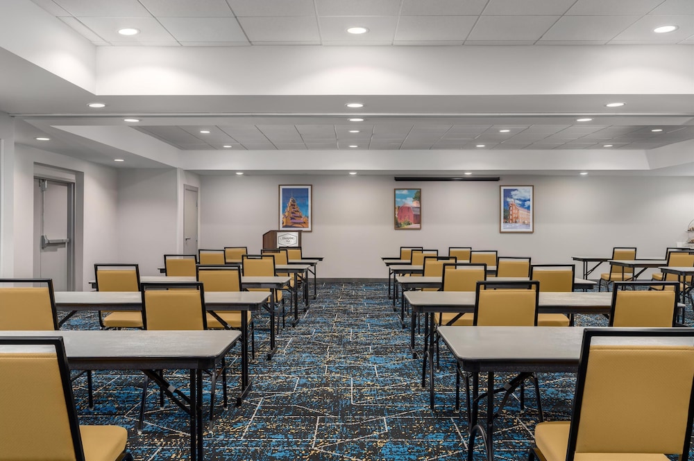 Hampton Inn Pawtucket - photo 33