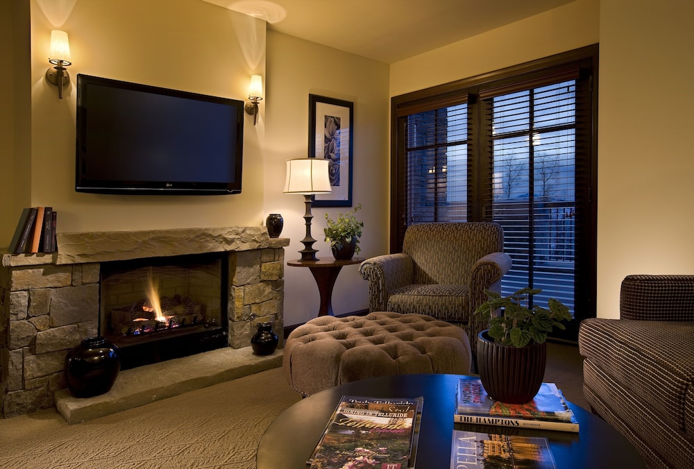 Madeline Hotel & Residences Auberge Collection - photo 22