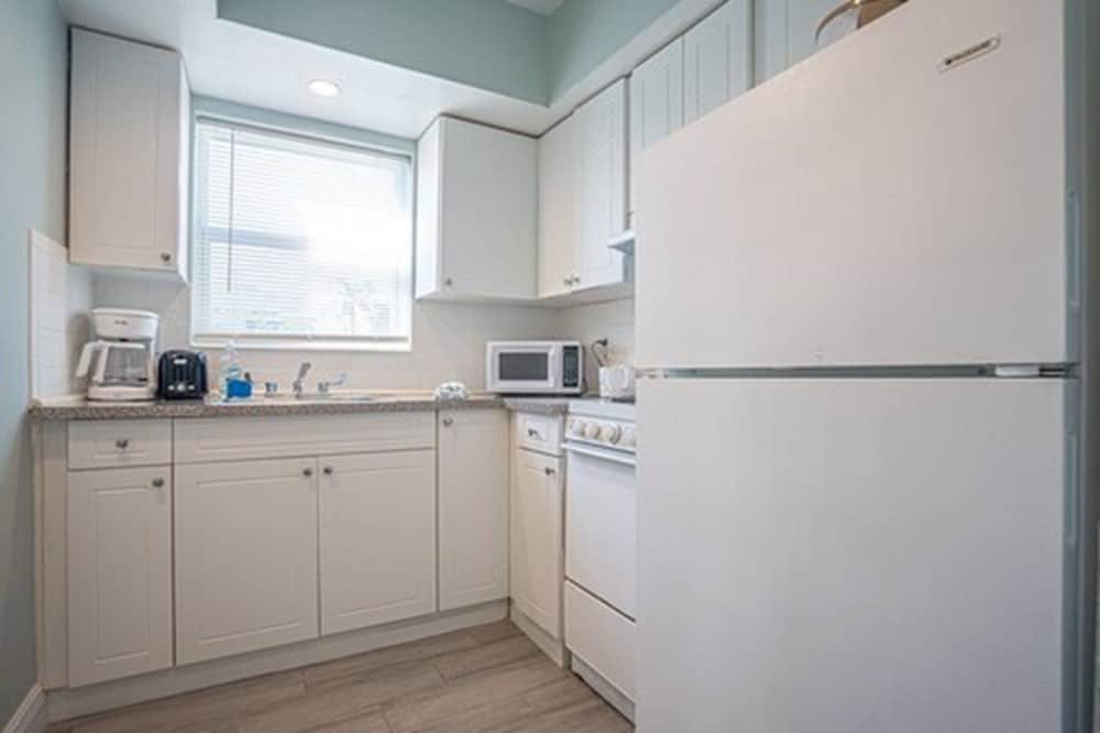 Carriage House Resort Motel - photo 10