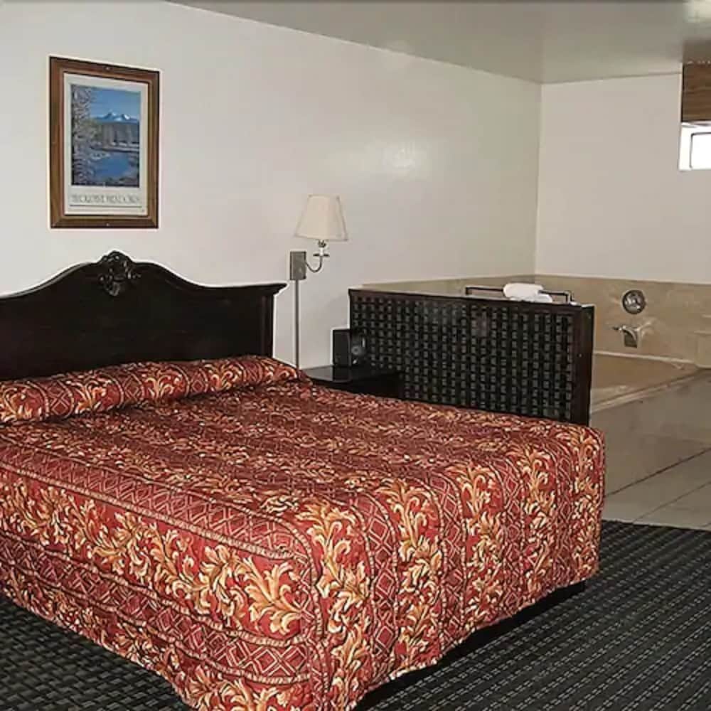 Jamestown Railtown Motel - photo 8