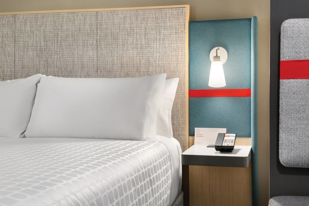 avid hotel Oklahoma City Airport by IHG - photo 10