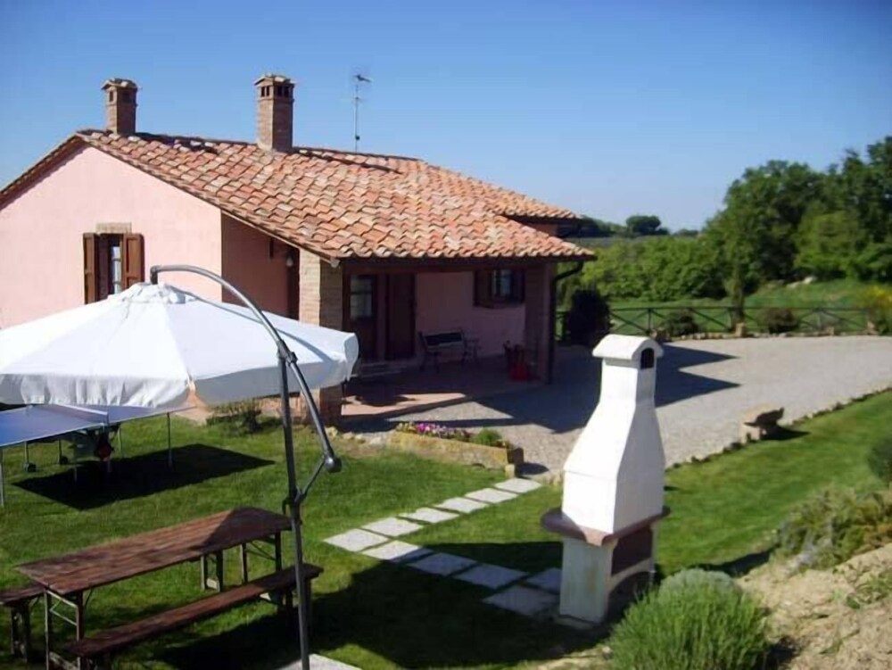 La Pievina — 4-Star Luxury Hotel in Montepulciano, Italy