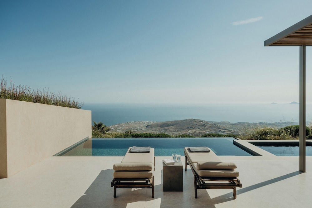 Santorini Sky Luxury Resort in Pyrgos, Greece