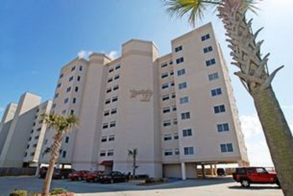 Units At Xanadu Ii By Elliott Beach Rentals — 4-Star Luxury Hotel in North Myrtle Beach, United States