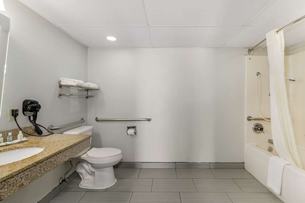Quality Inn Siloam Springs West - photo 30