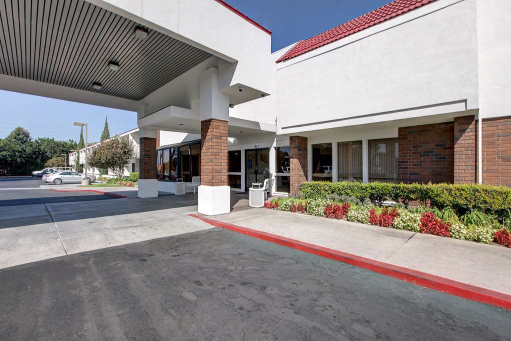 Motel 6 Irvine Orange County Airport - photo 4