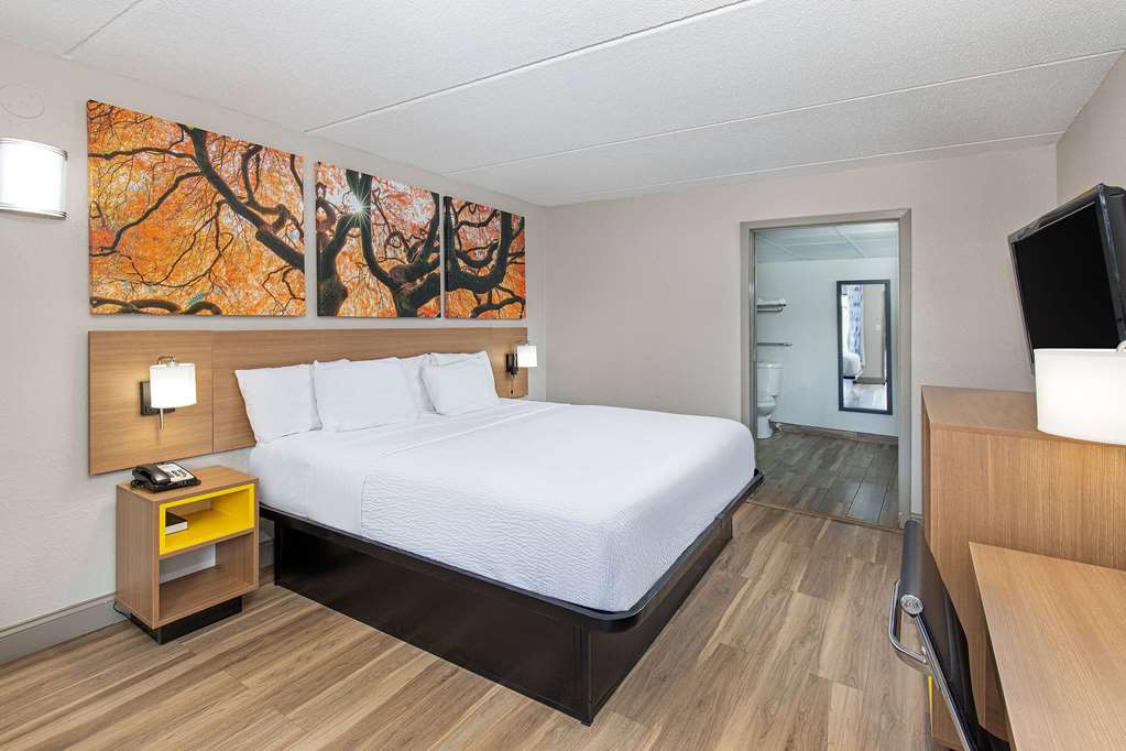 Days Inn By Wyndham Knoxville North - photo 19