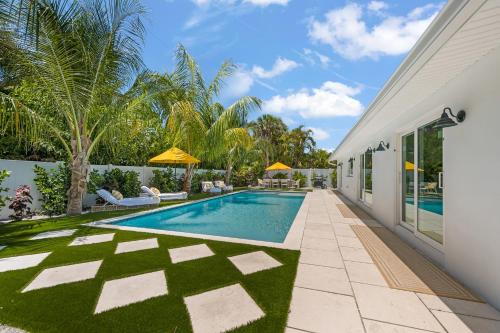 Serenity at Bay Palms in Holmes Beach, United States