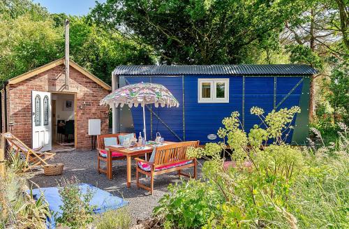 Finest Retreats Shrawardine Train Carriage in Shrewsbury, United Kingdom