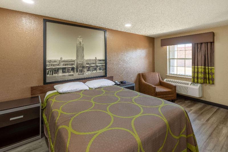 Super 8 By Wyndham Tulsa Arpt St Fairgrounds - photo 18