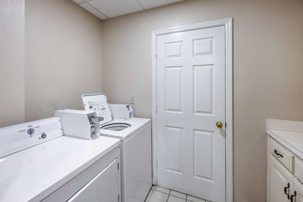 Best Western Spring Hill Inn & Suites - photo 25