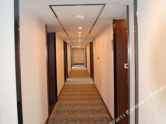 Grain building - carbon neutral hotel in Fuzhou
