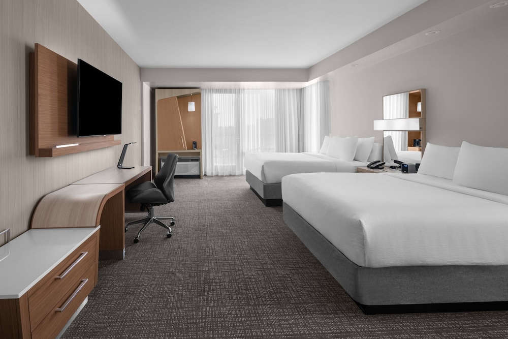 Courtyard by Marriott Clearwater Beach - photo 18