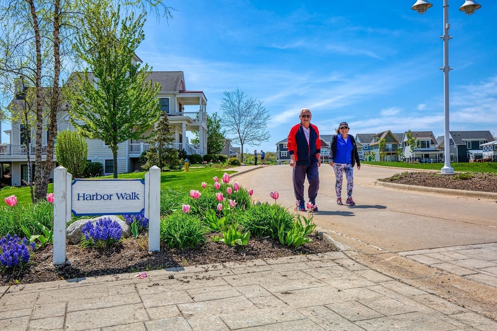 Huck Finn #26 in Ottawa, United States