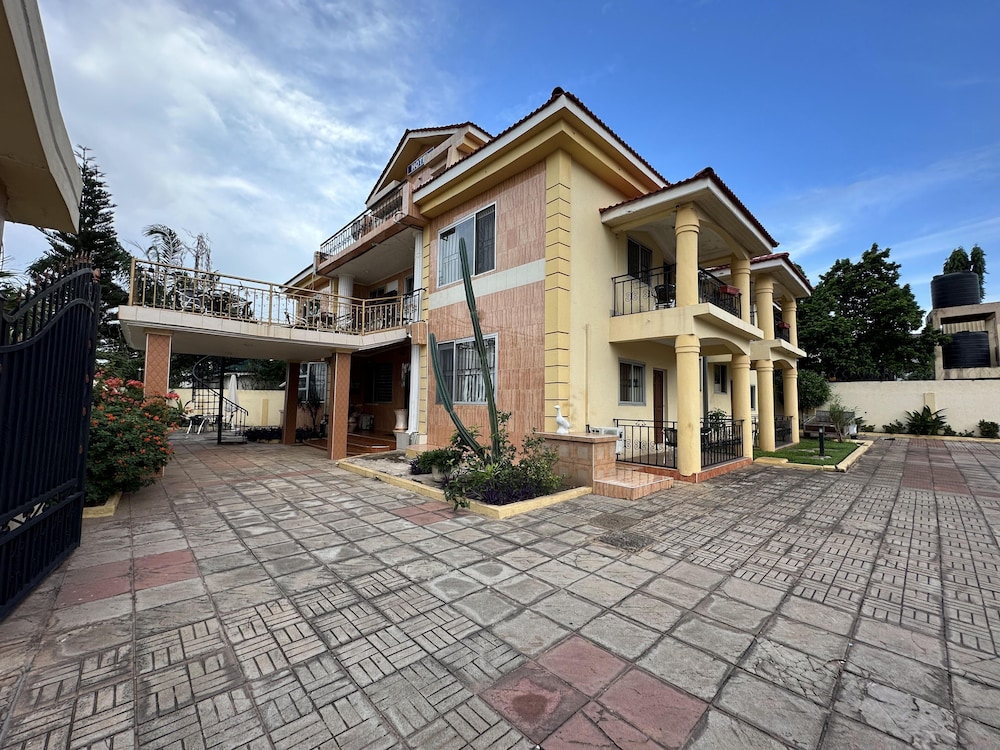 Ecstacy Royal Hotel in Accra, Ghana