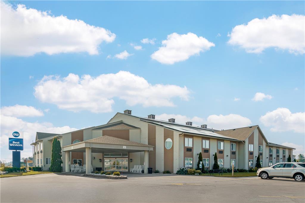 Best Western Lakewinds - photo 40