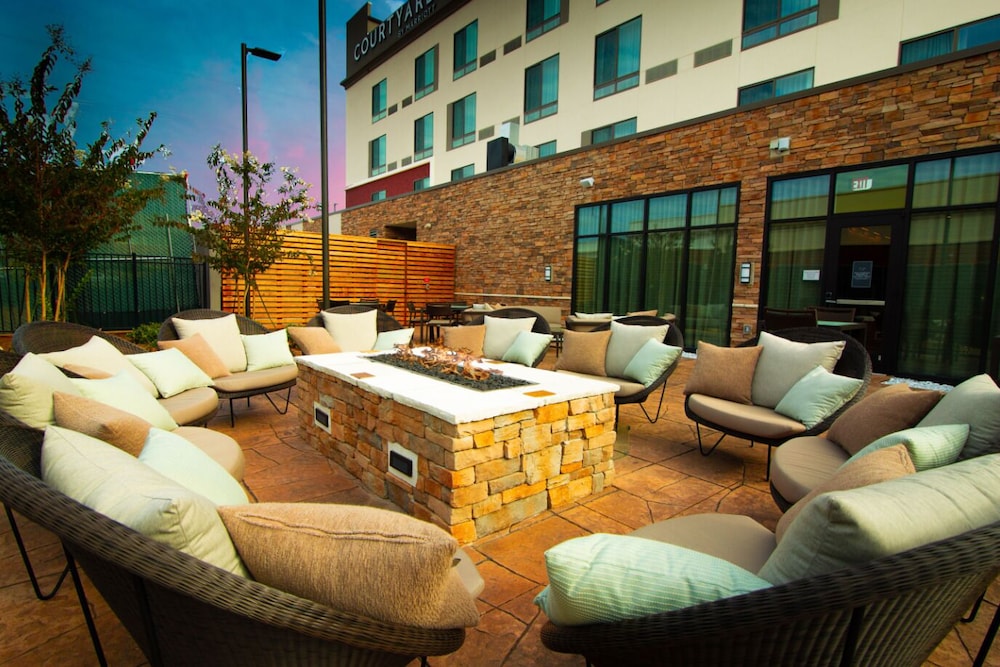 Courtyard by Marriott Cartersville - carbon neutral hotel in Cartersville