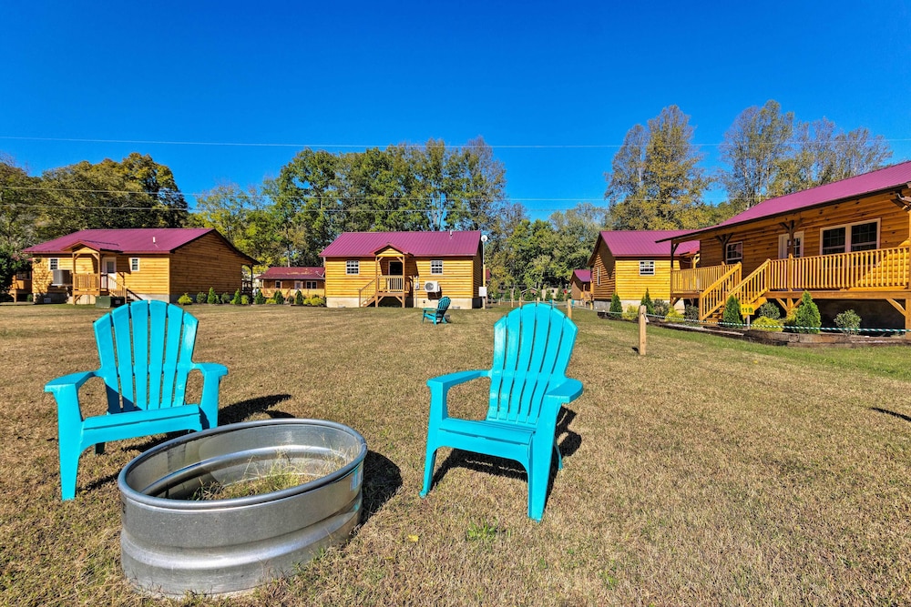 5 Mi To Dtwn Bryson City Cabin with Resort Perks - featured photo