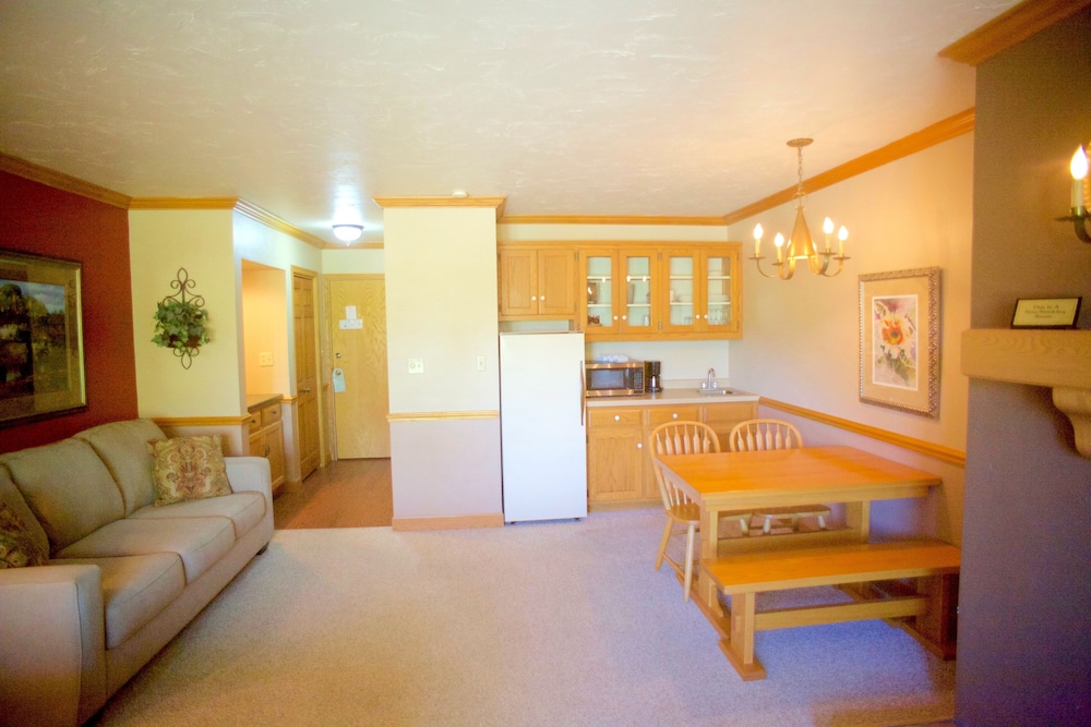 Settlement Courtyard Inn & Lavender Spa - photo 25