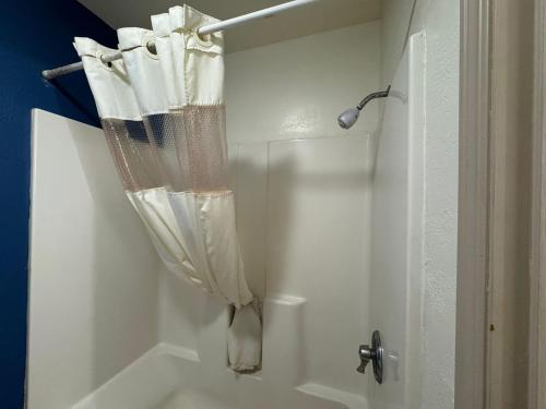 Express Inn & Suites Junction City - photo 21