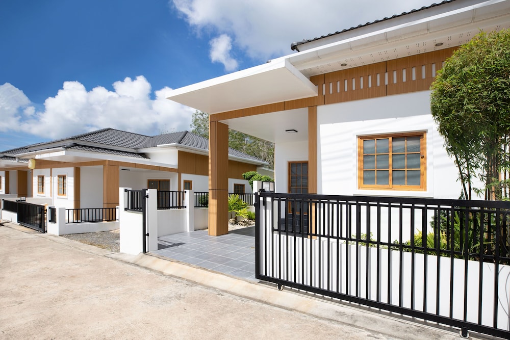 Villa Sunrise Garden B190 — 4-Star Luxury Hotel in Thalang, Thailand