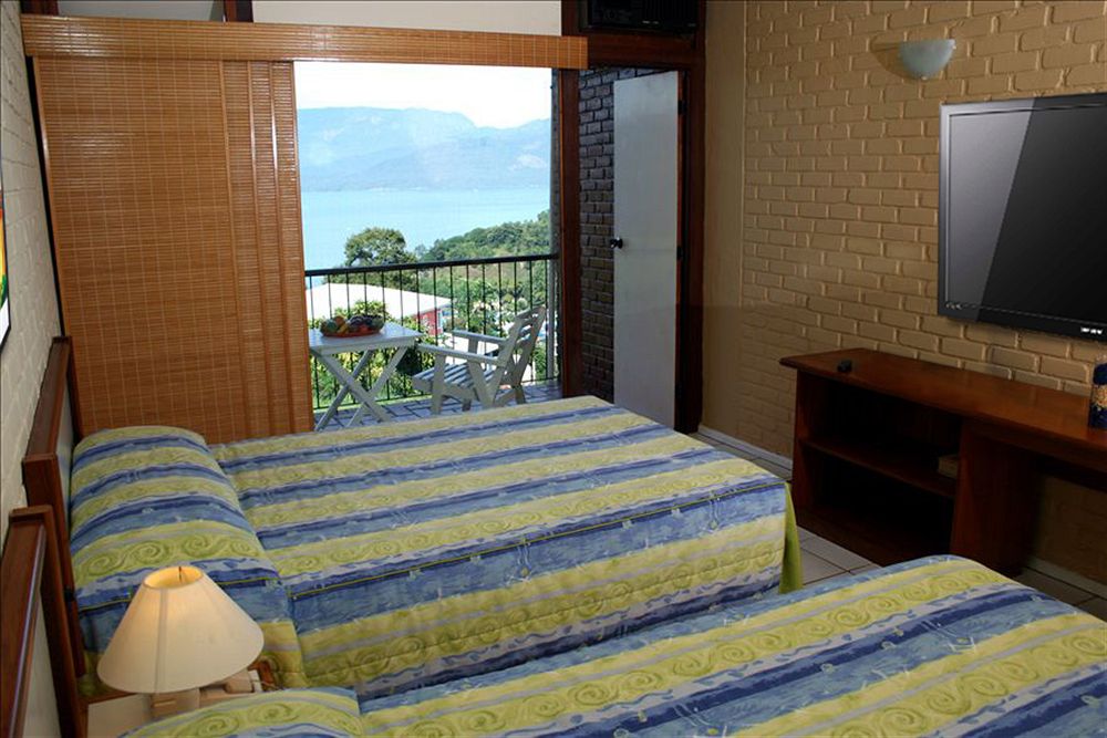 Flat Vista Mar no Hotel Portogalo Angra RJ in Angra Dos Reis, Brasil