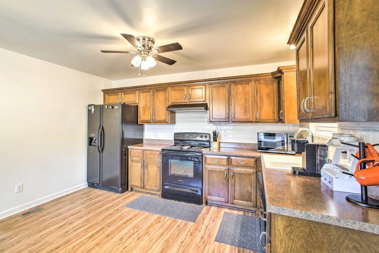 Charming Springfield Escape with Furnished Deck in Springfield, United States