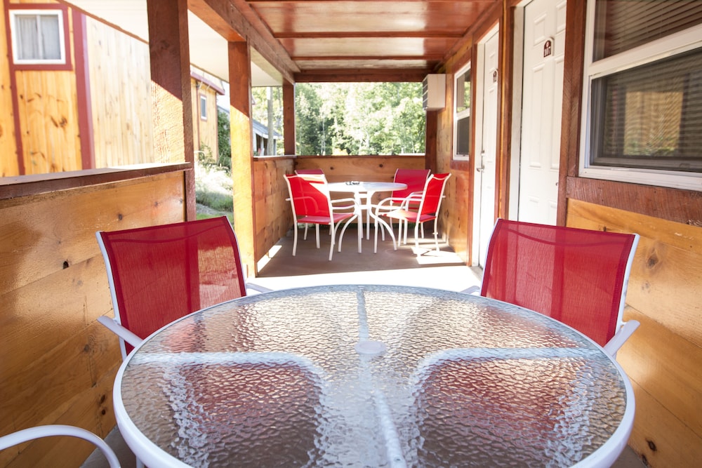 King Hendrick Motel - photo 24