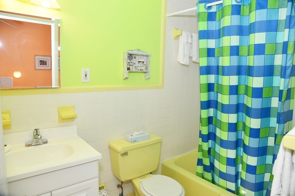 The Palmview and Sandpiper Inns - photo 42