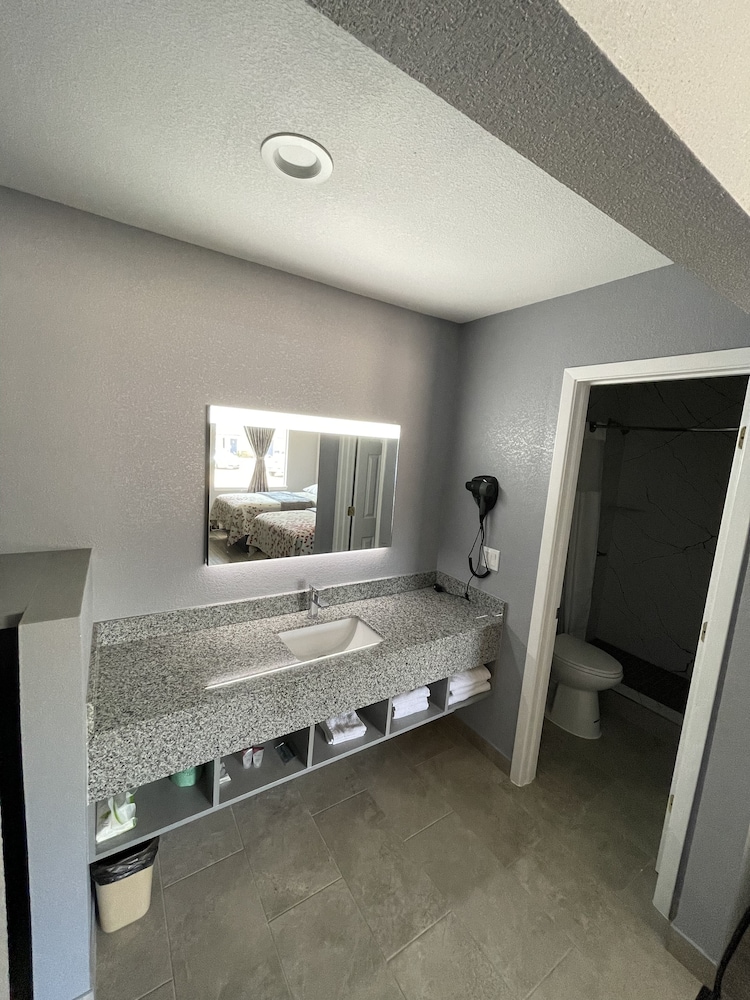 Ridge Motel - photo 7