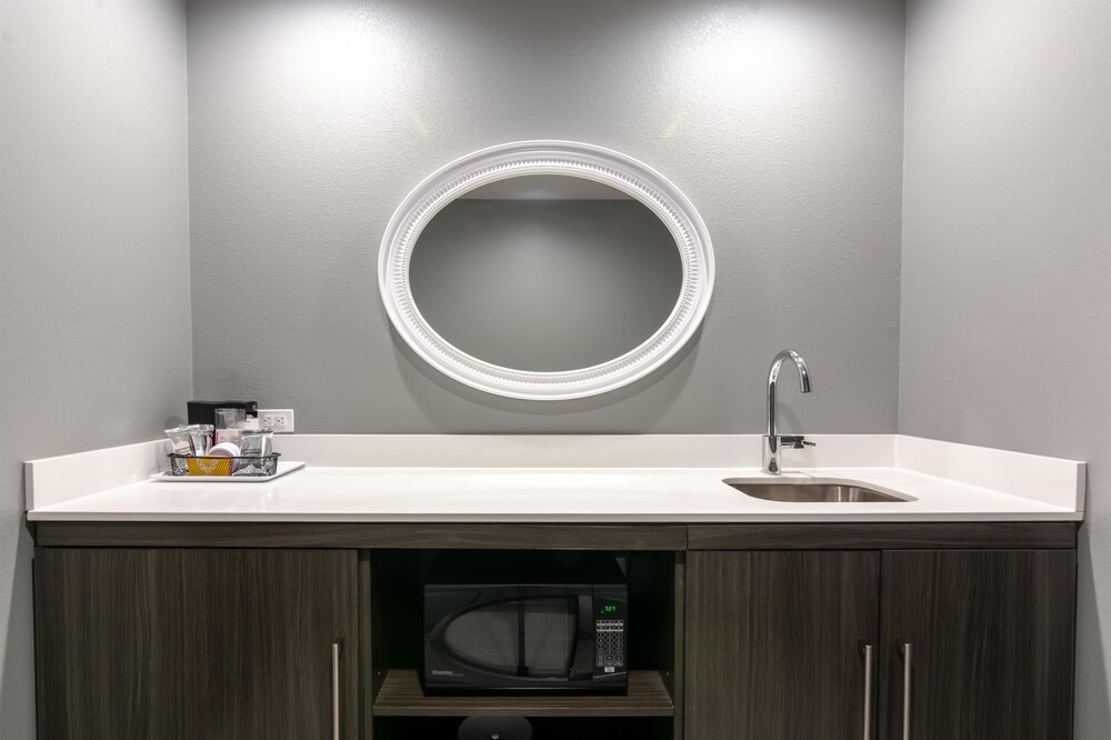 Hampton Inn & Suites Dallas East - photo 26