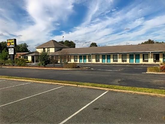 Airport Inn Motel Richmond - photo 2