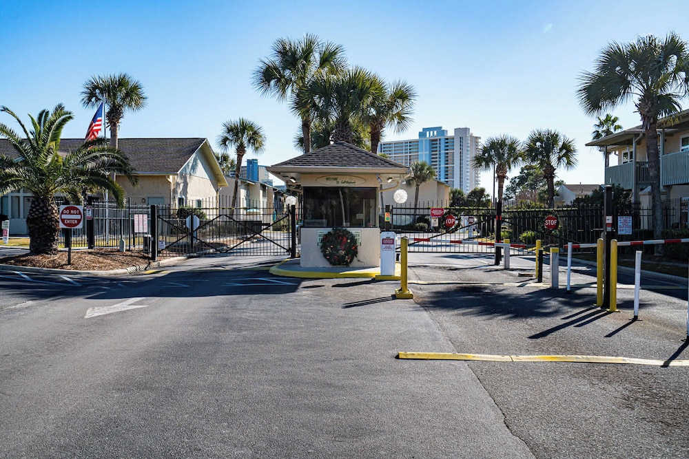The Turtle Nest Resort Condo w Pool - photo 26