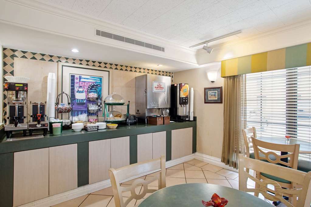 La Quinta Inn Lexington Horse Park - photo 63