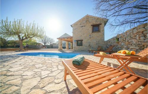 Villa Marilu Stankovci — 4-Star Luxury Hotel in Sibenik, Croatia