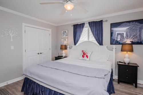 Just Beachy by Oak Island Accommodations - photo 43