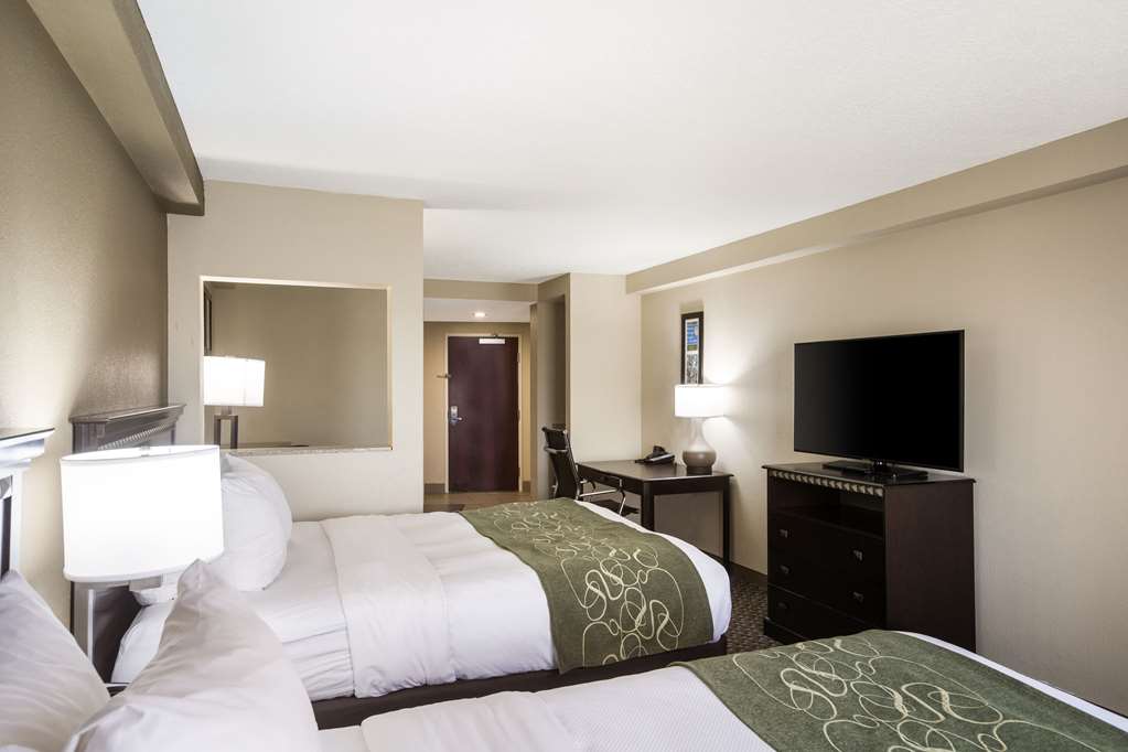 Comfort Suites Forsyth near I 75 - photo 19