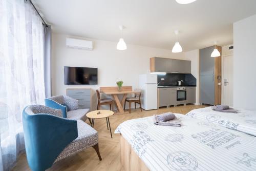 WOW studios for rent bul Montevideo 25A B - last minute hotel in Sofia