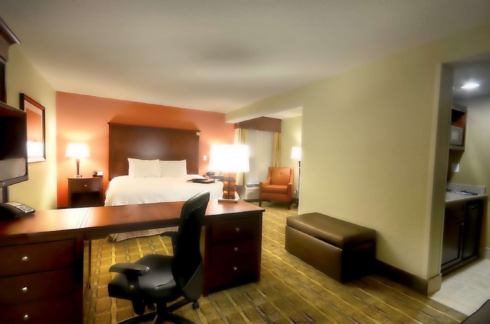 Hampton Inn & Suites Tifton - photo 10