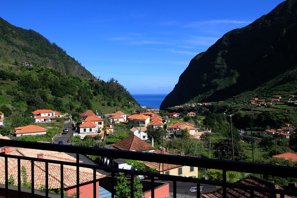 Villa Cherry by Analodges — 4-Star Luxury Hotel in Sao Vicente, Portugal