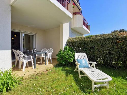 Appartement Carnac 3 pièces 6 personnes FR 1 377 58 — 4-Star Luxury Hotel in Carnac, France