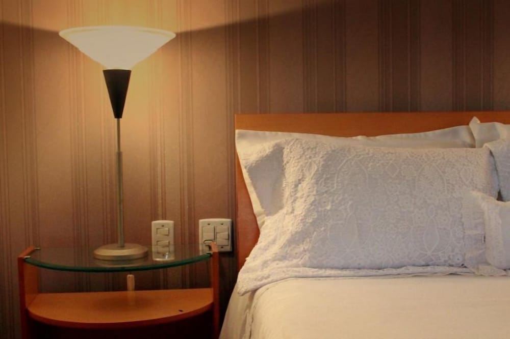 Hotel Caiçara Bistrô & Eventos — hotel in Itaperuna